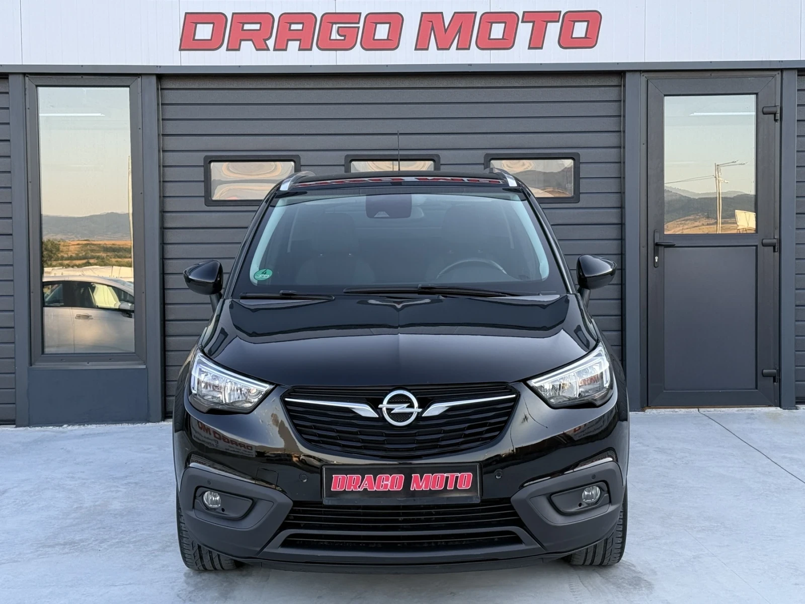 Opel Crossland X 1.2 EURO 6 LED, NAVI, CAMERA, снимка 2 - Автомобили и джипове - 56246385