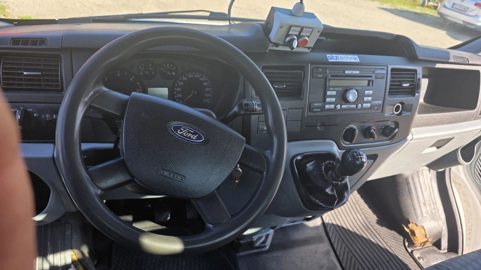 Ford Transit 2, 2 Климатик 6 Скорости  - изображение 7