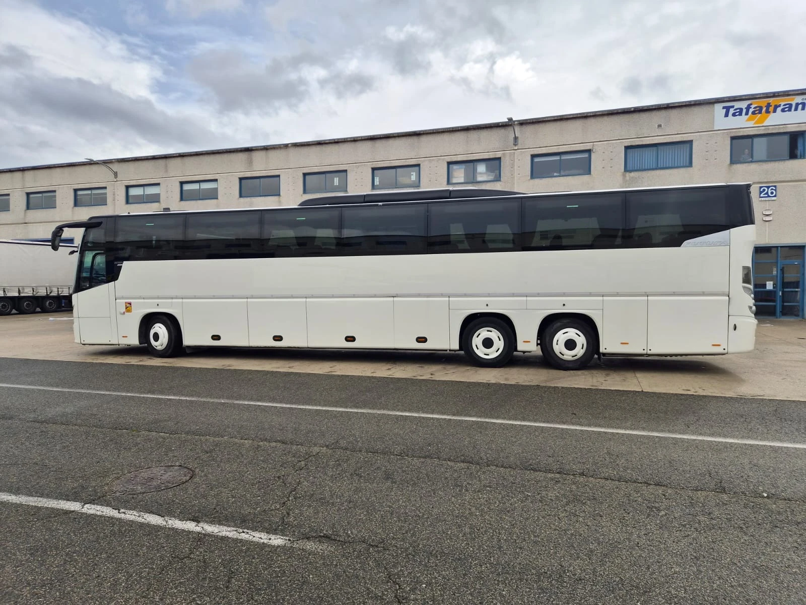 Vdl Bova Futura FHD | Mobile.bg � ����������� 4