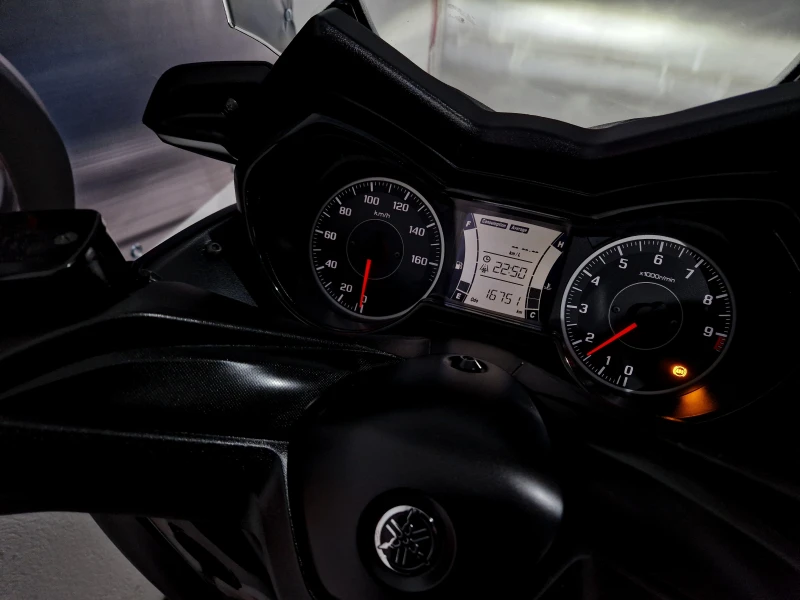 Yamaha X-max 300ie, ABS-TCS, 2018г.!16751км!, снимка 16 - Мотоциклети и мототехника - 52819141