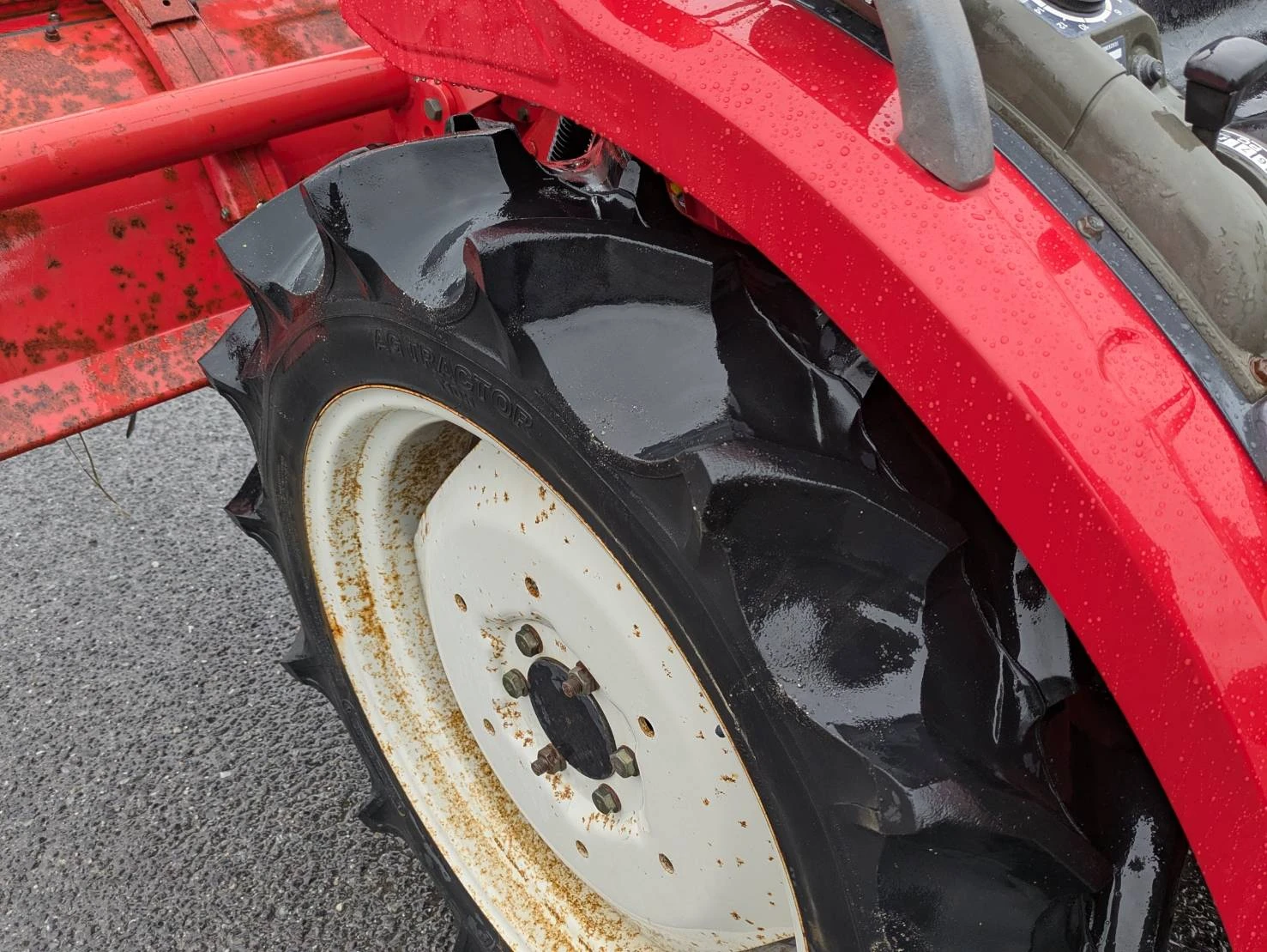 Трактор Mitsubishi MT201, снимка 5 - Селскостопанска техника - 54117752