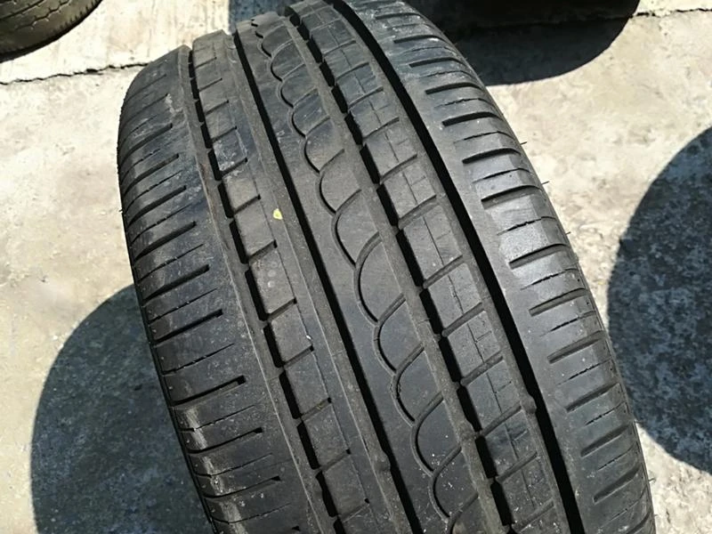 Гуми Летни 225/40R18, снимка 1 - Гуми и джанти - 21761088