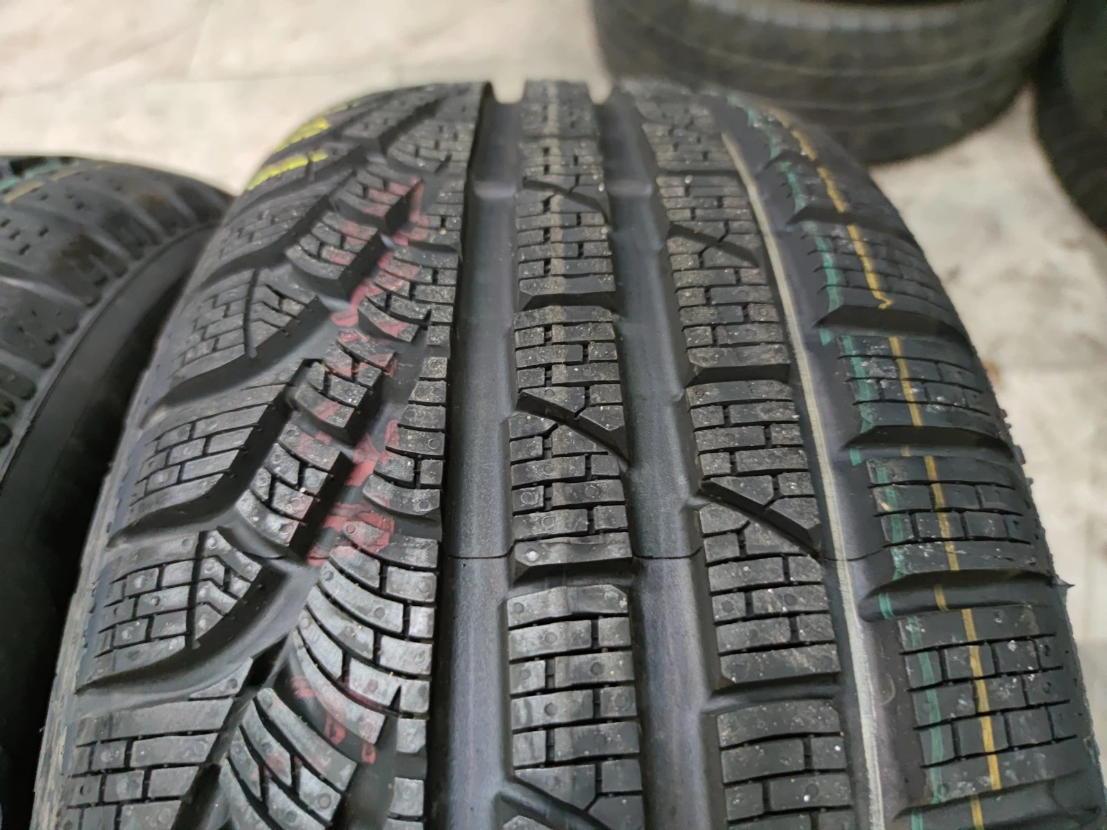  215/55R16 | Mobile.bg   6