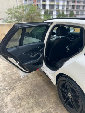 Mercedes-Benz C 220 D AMG 4MATIC, снимка 9