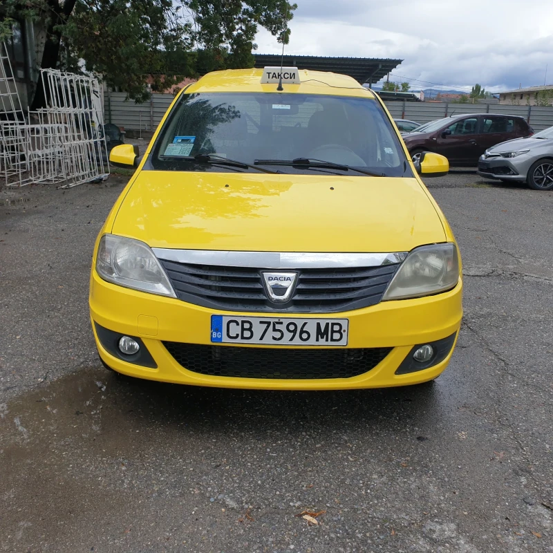 Dacia Logan, снимка 8 - Автомобили и джипове - 49548449