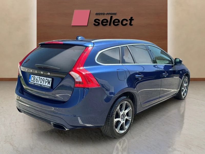 Volvo V60 2.0 D, снимка 7 - Автомобили и джипове - 48093494