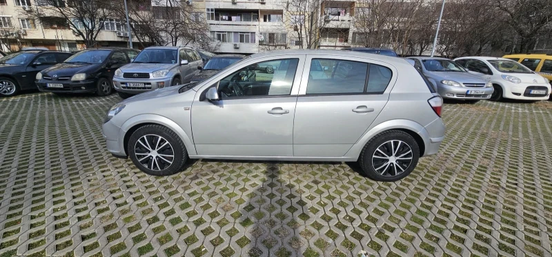 Opel Astra, снимка 5 - Автомобили и джипове - 48896147