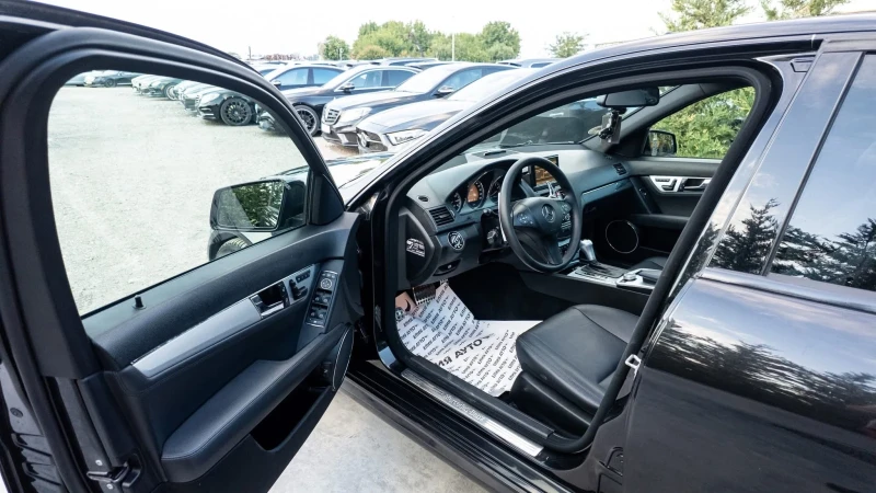 Mercedes-Benz C 350 I MEGA FULL AMG LINE BLACK EDITION ЛИЗИНГ 100%, снимка 11 - Автомобили и джипове - 51610610