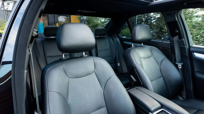 Mercedes-Benz C 350 I MEGA FULL AMG LINE BLACK EDITION ЛИЗИНГ 100%, снимка 14 - Автомобили и джипове - 51610610
