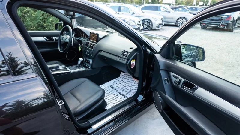Mercedes-Benz C 350 I MEGA FULL AMG LINE BLACK EDITION ЛИЗИНГ 100%, снимка 13 - Автомобили и джипове - 51610610