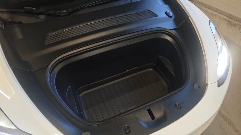 Tesla Model Y LONG RANGE AWD DUAL MOTOR, снимка 14 - Автомобили и джипове - 52241762