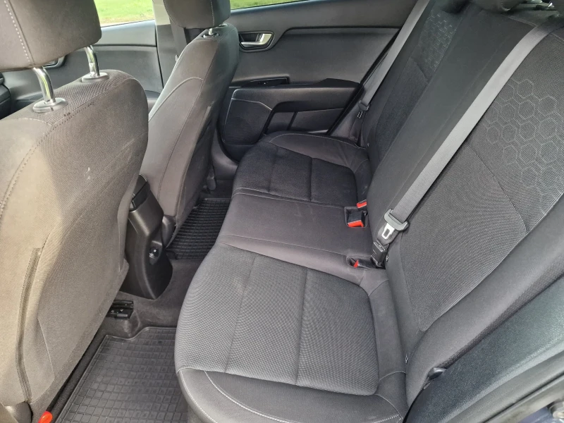 Kia Rio, снимка 10 - Автомобили и джипове - 52406400