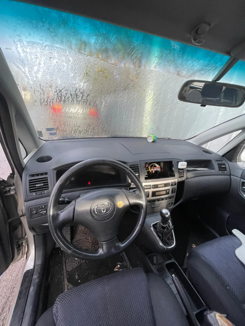 Toyota Corolla verso D-4D, снимка 5 - Автомобили и джипове - 52487997