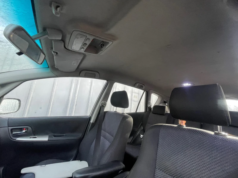 Toyota Corolla verso D-4D, снимка 4 - Автомобили и джипове - 52487997