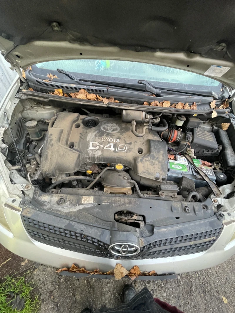 Toyota Corolla verso D-4D, снимка 6 - Автомобили и джипове - 52487997