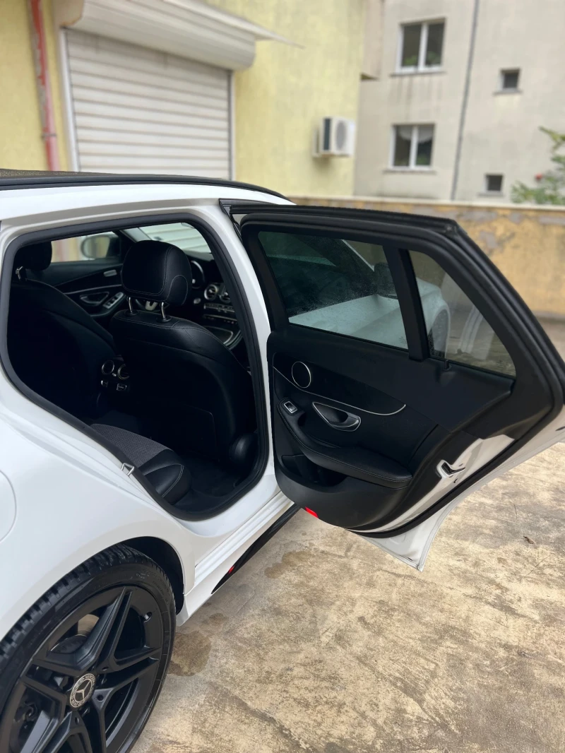 Mercedes-Benz C 220 D AMG 4MATIC, снимка 10 - Автомобили и джипове - 52716838