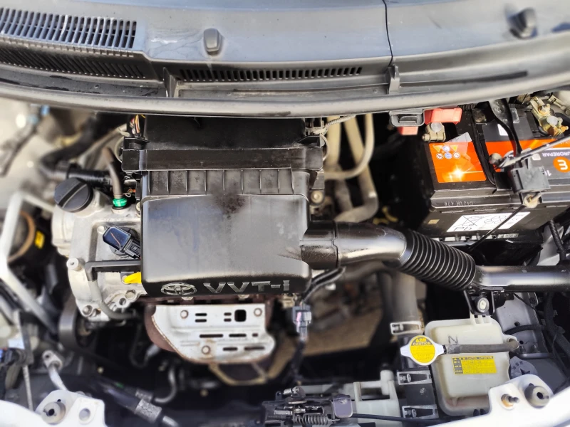 Toyota Yaris 1.3VVT-i* KLIMATIK* , снимка 14 - Автомобили и джипове - 53131609