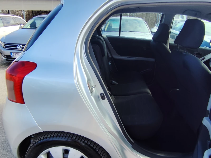 Toyota Yaris 1.3VVT-i* KLIMATIK* , снимка 12 - Автомобили и джипове - 53131609