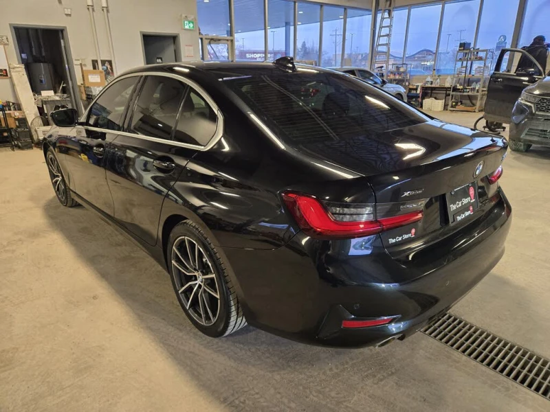 BMW 330 M-Package* CARFAX * АвтоКредит* (ЦЕНА ДО БГ), снимка 6 - Автомобили и джипове - 53502212