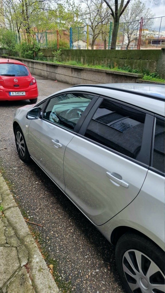 Opel Astra 1.7 CDTI, снимка 3 - Автомобили и джипове - 45508021
