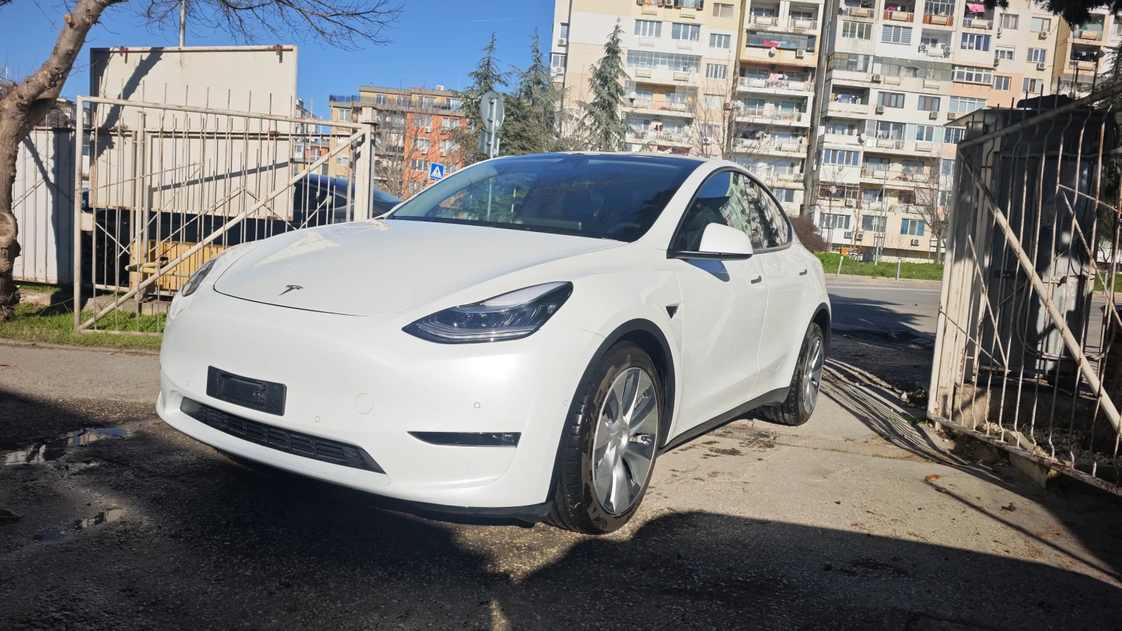 Tesla Model Y LONG RANGE AWD DUAL MOTOR, снимка 1