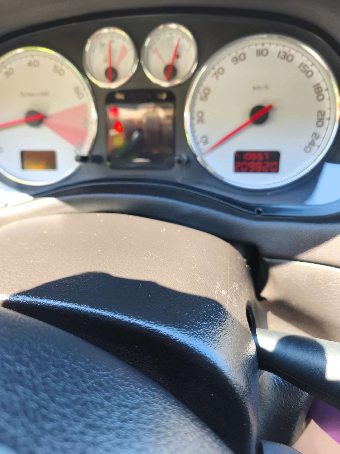 Peugeot 307 2.0 CC, снимка 13 - Автомобили и джипове - 54949106