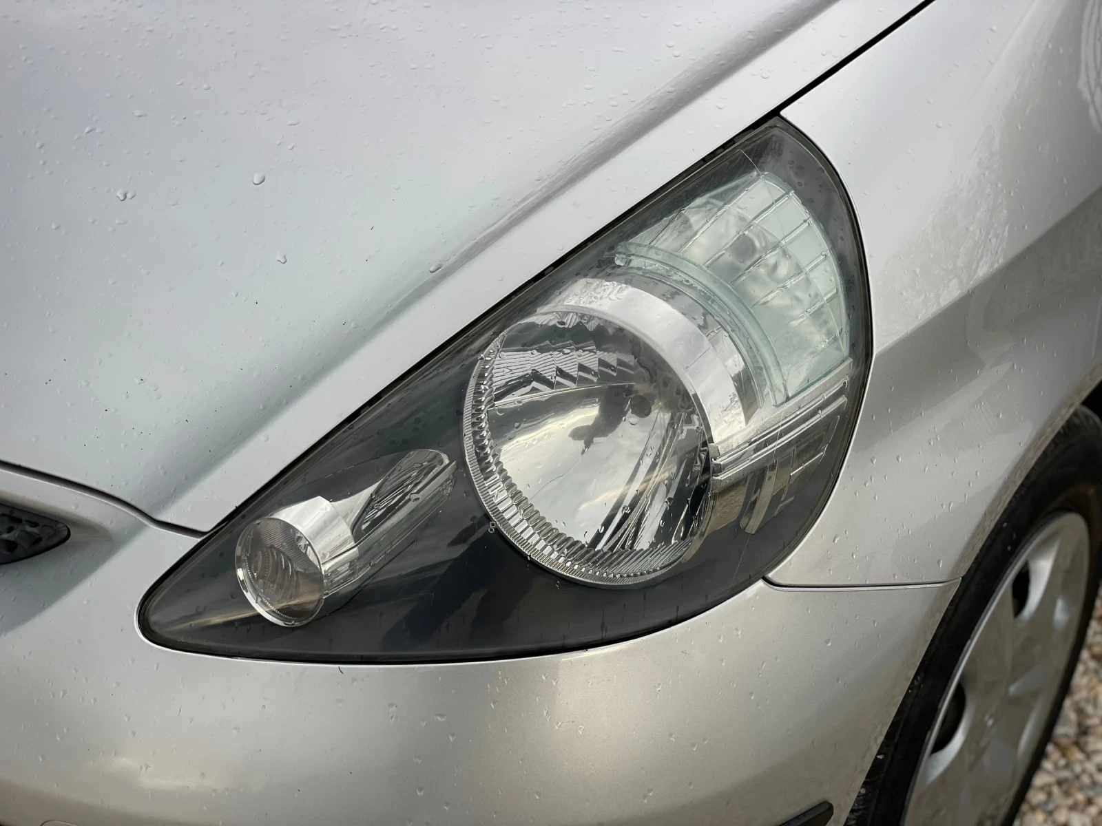 Honda Jazz 1.4i 83кс ФЕЙС - изображение 4