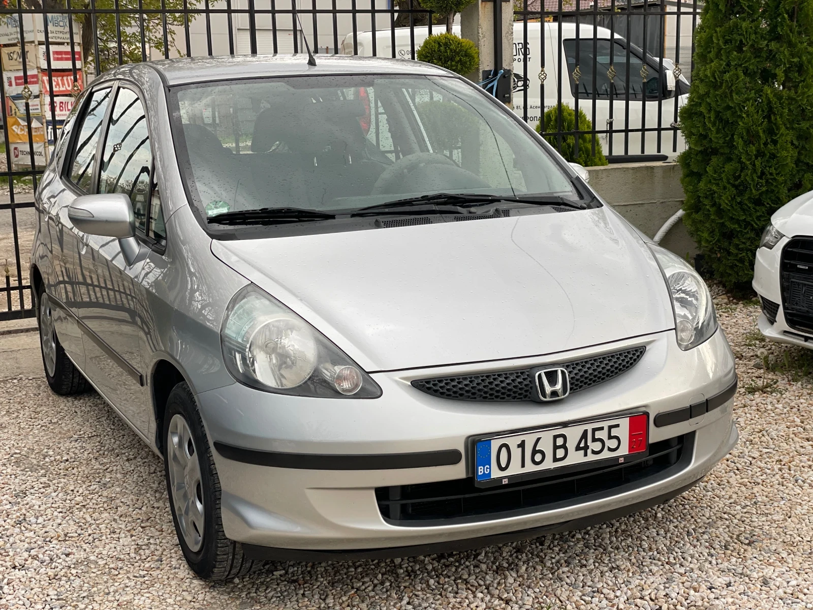 Honda Jazz 1.4i 83кс ФЕЙС - изображение 3