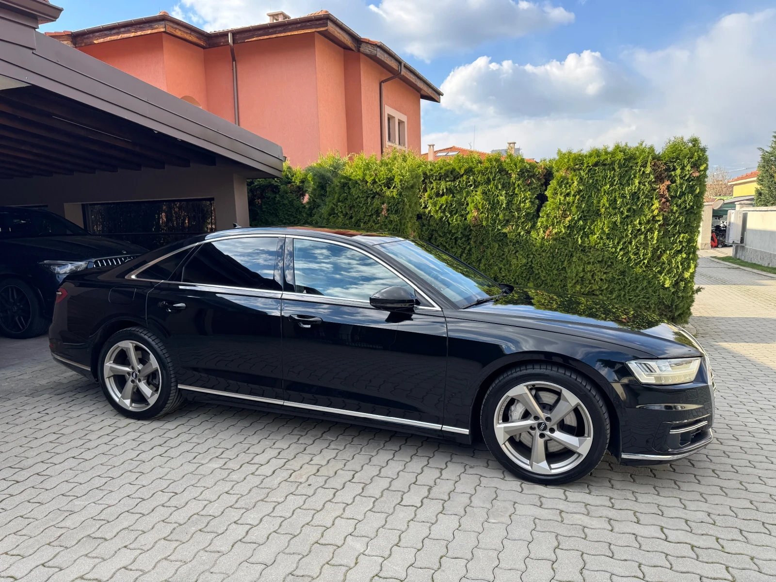 Audi A8 3.0 TFSI S-Line - изображение 3