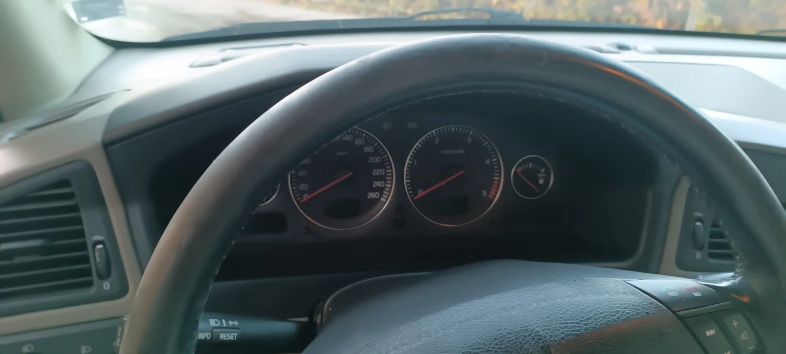 Volvo S60 2.4 - изображение 4