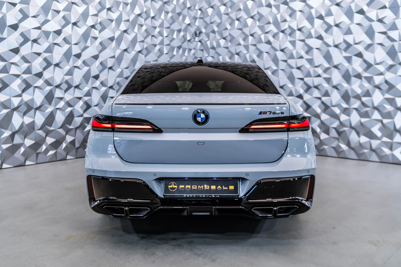 BMW 760 e xDrive * Theatre* Msport* Bowers&Wilkins - изображение 5