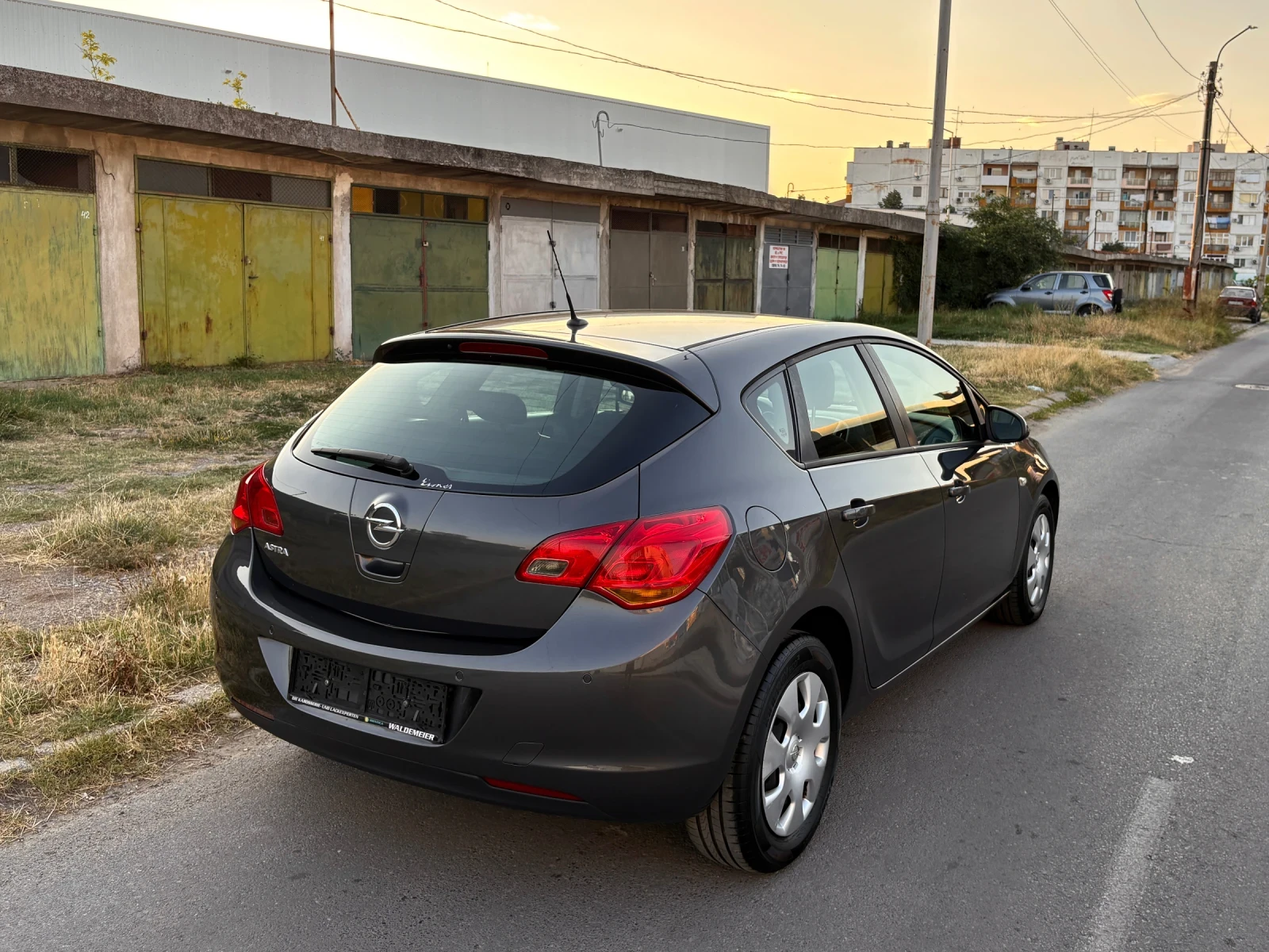 Opel Astra 1.4i 101к.с.* Рекаро* 171 000км*  - изображение 4