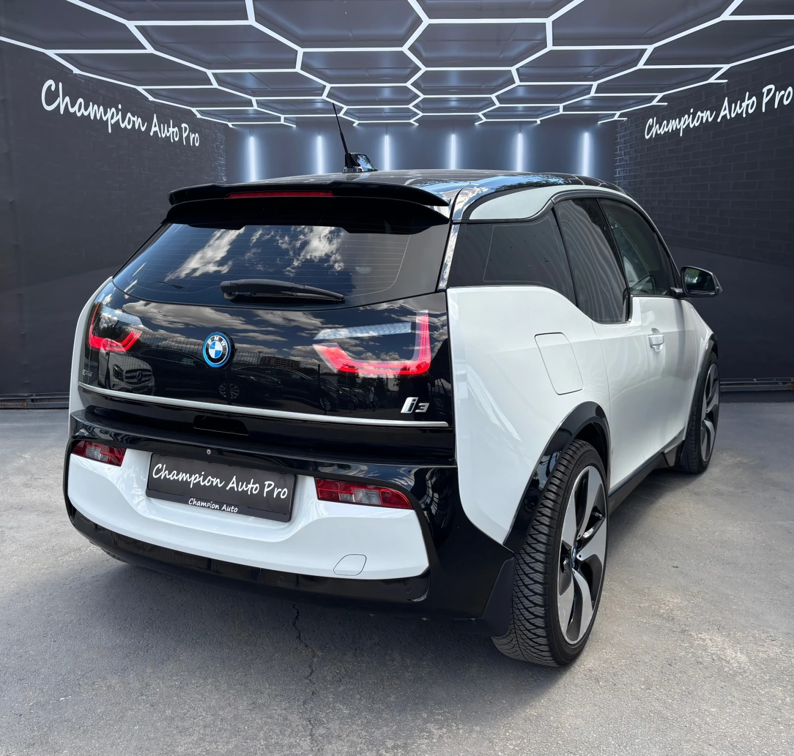 BMW i3  - изображение 6