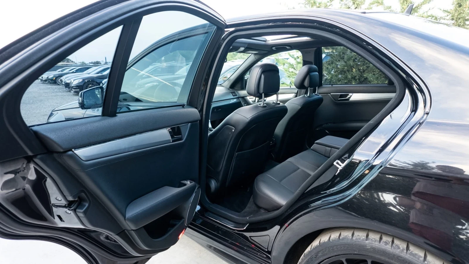 Mercedes-Benz C 350 I MEGA FULL AMG LINE BLACK EDITION  100% | Mobile.bg   16