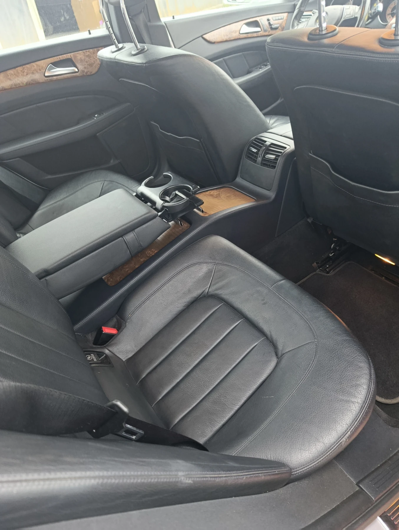 Mercedes-Benz CLS 350 Хетчбек  - изображение 5