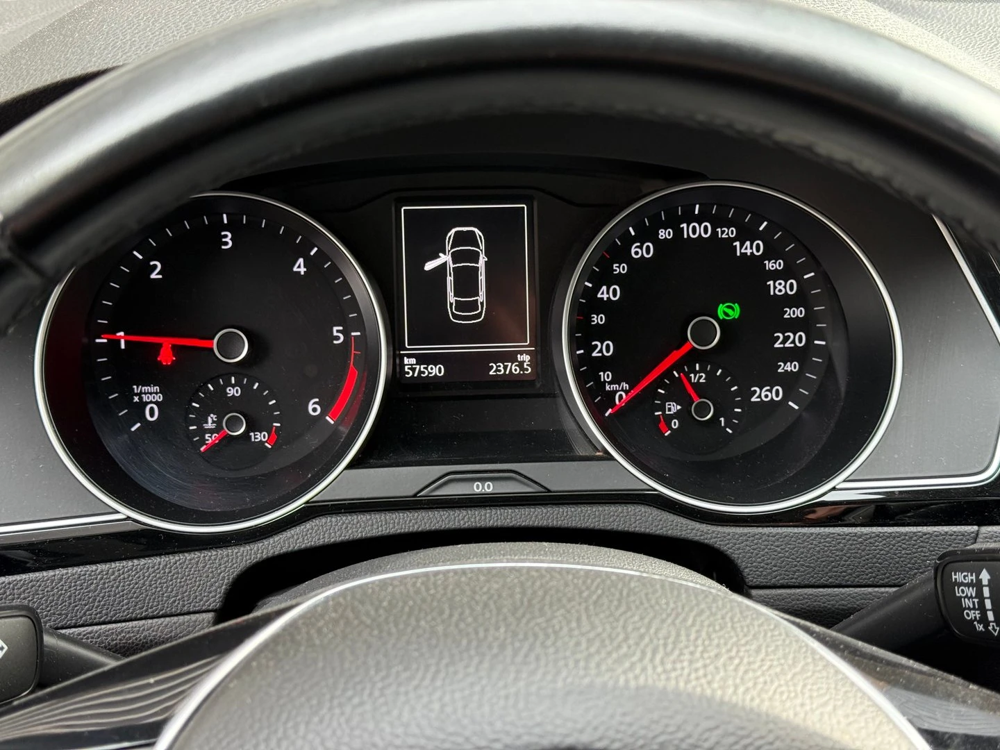 VW Passat Comfortline 2.0TDI BMT - изображение 9