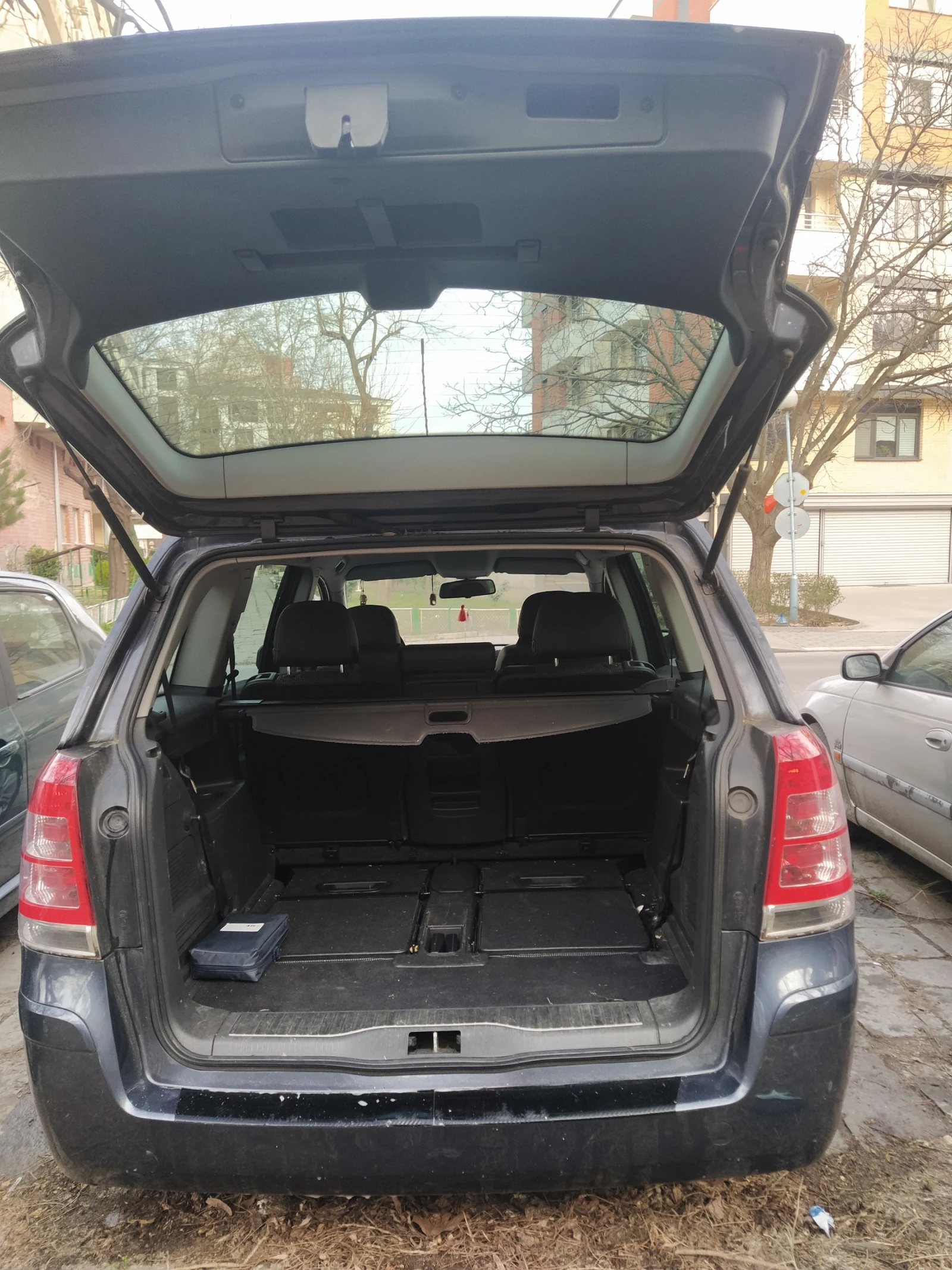Opel Zafira, снимка 4 - Автомобили и джипове - 53748117