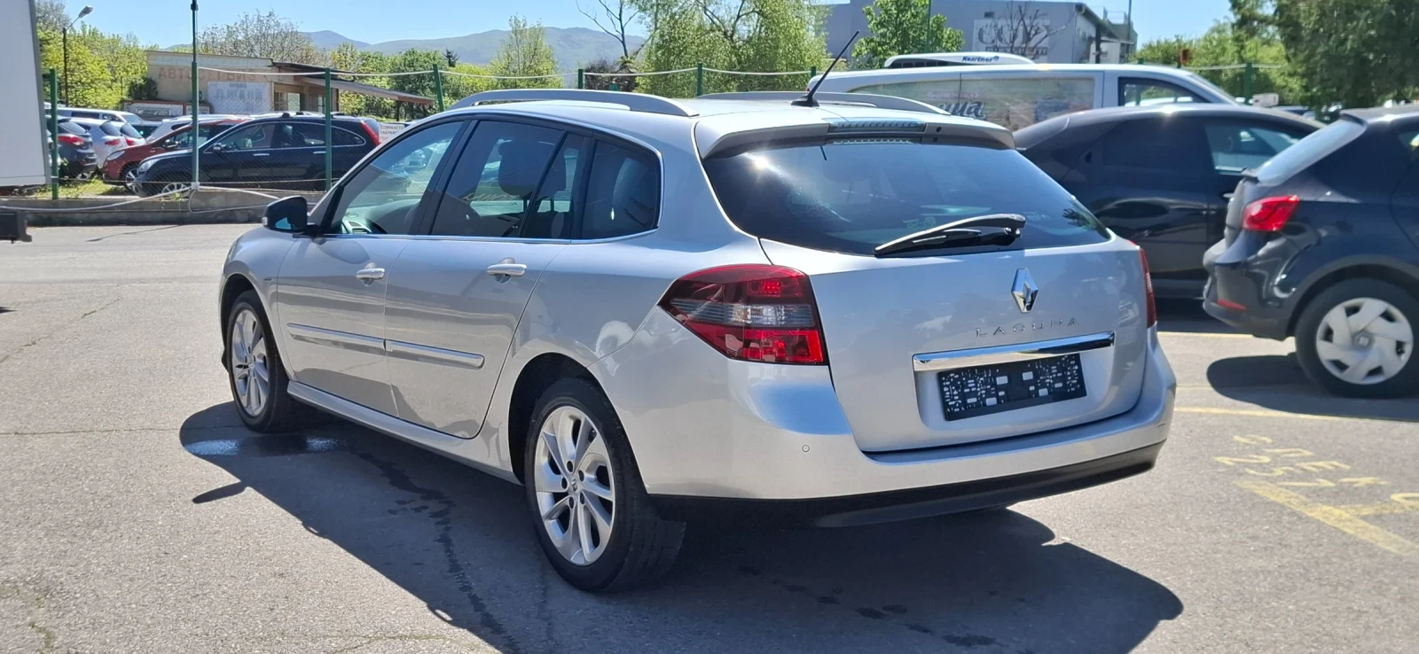 Renault Laguna 1.5dci Facelift limited Led , снимка 5 - Автомобили и джипове - 54336164