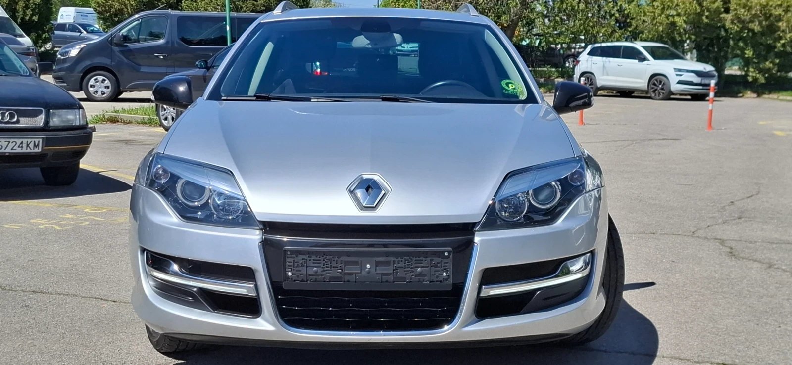 Renault Laguna 1.5dci Facelift limited Led , снимка 2 - Автомобили и джипове - 54336164