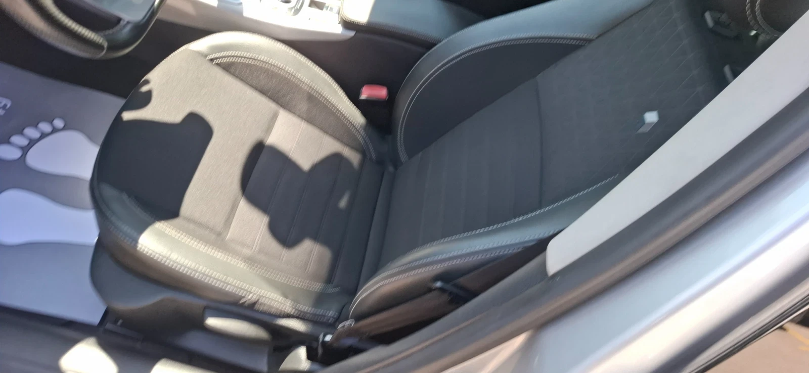 Renault Laguna 1.5dci Facelift limited Led , снимка 16 - Автомобили и джипове - 54336164