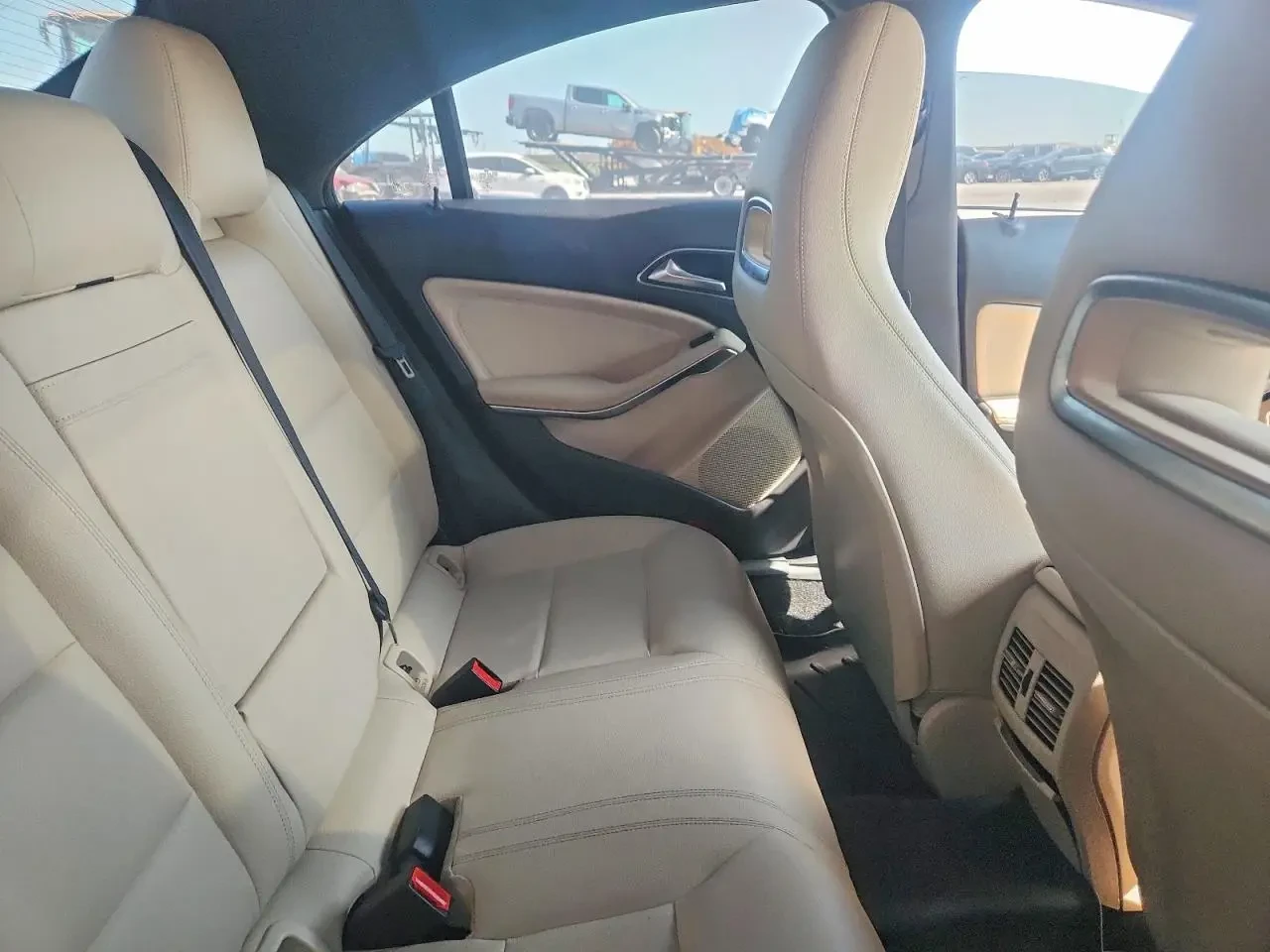 Mercedes-Benz CLA 250 4MATIC, снимка 9 - Автомобили и джипове - 54411921