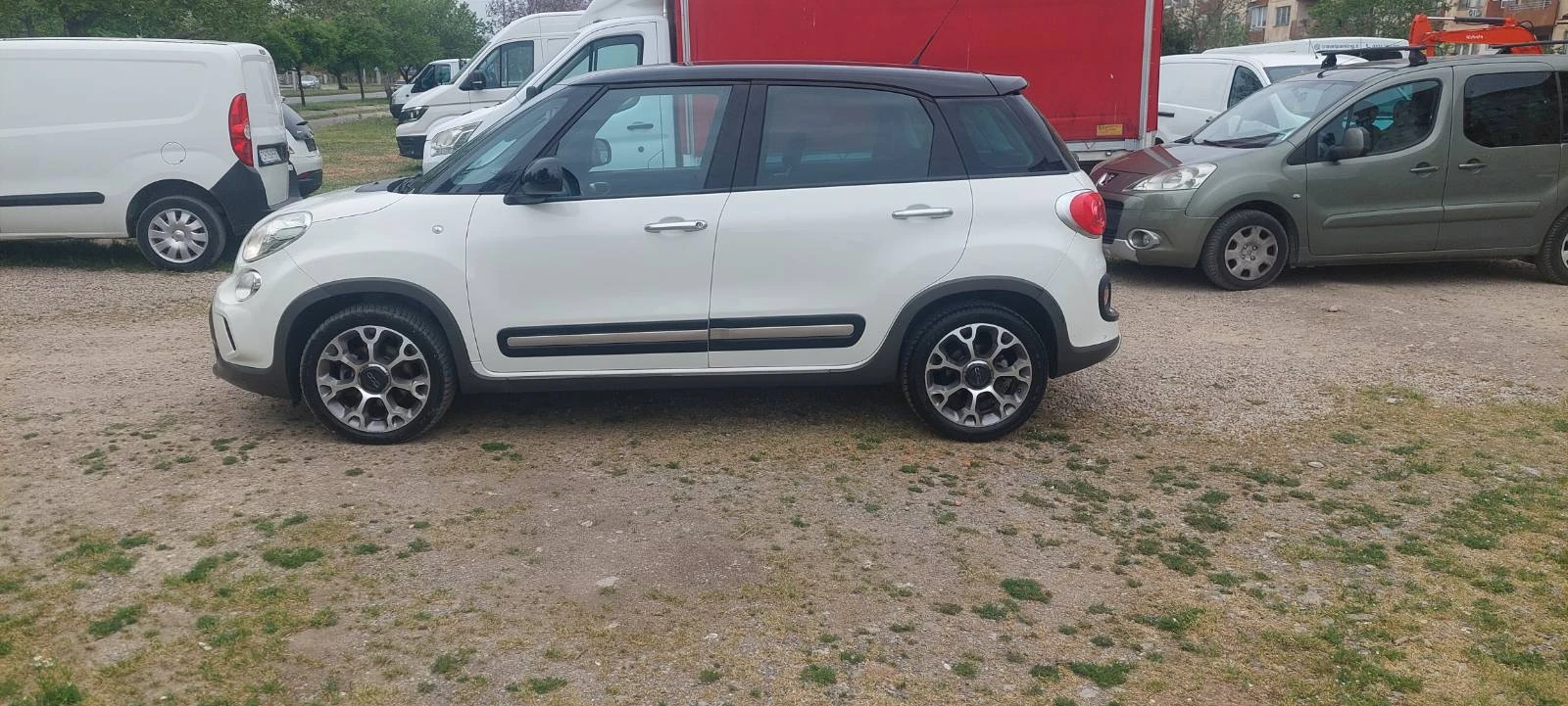Fiat 500L 1.3 mjet клима EUR 6B, снимка 3 - Автомобили и джипове - 54512636
