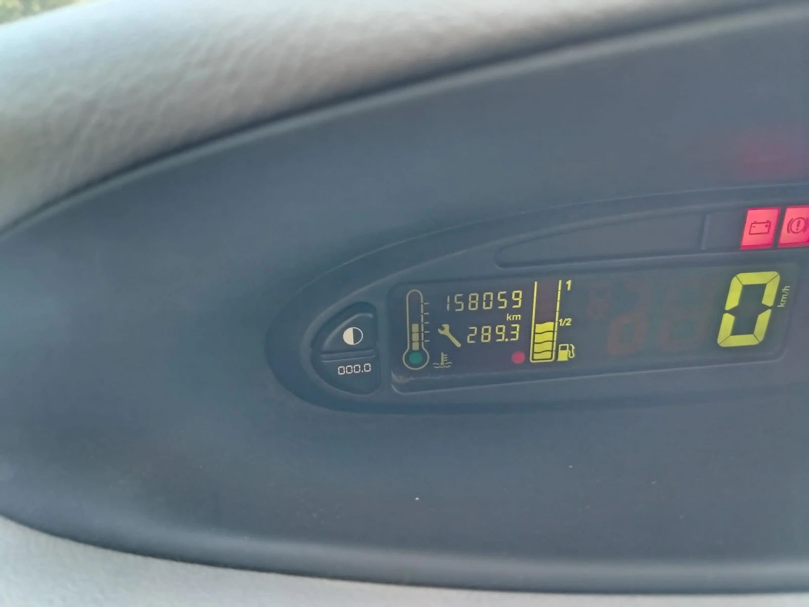 Citroen Xsara picasso 1.6, снимка 15 - Автомобили и джипове - 54853292