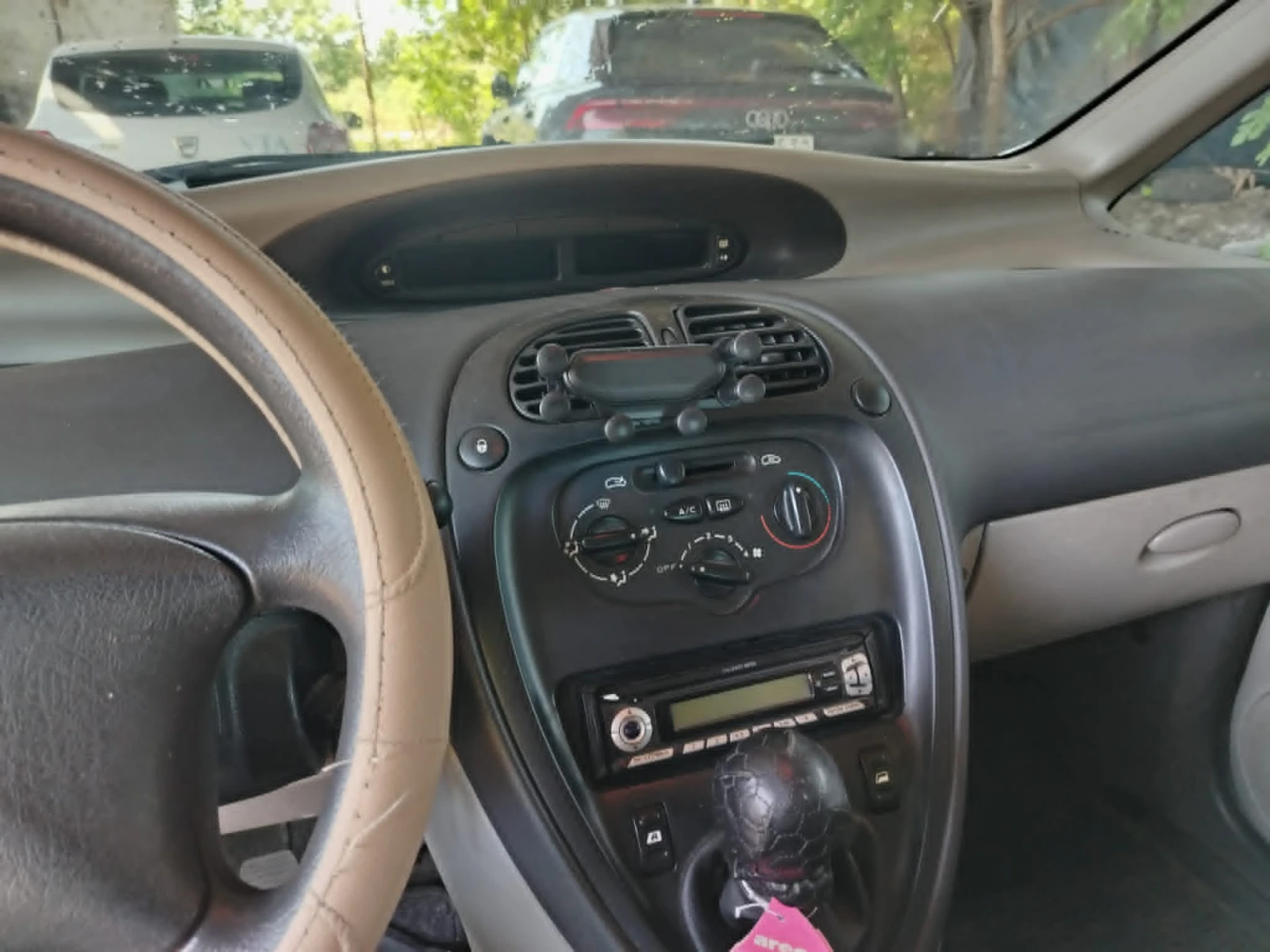 Citroen Xsara picasso 1.6, снимка 11 - Автомобили и джипове - 54853292
