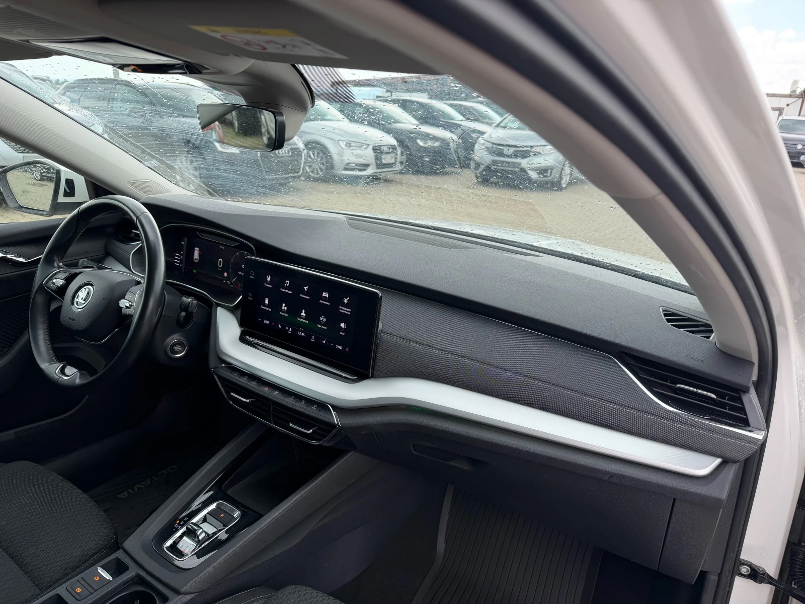 Skoda Octavia 2.0TDI AVTOMAT/NAVI/KAMERA EURO 6, снимка 10 - Автомобили и джипове - 54999125