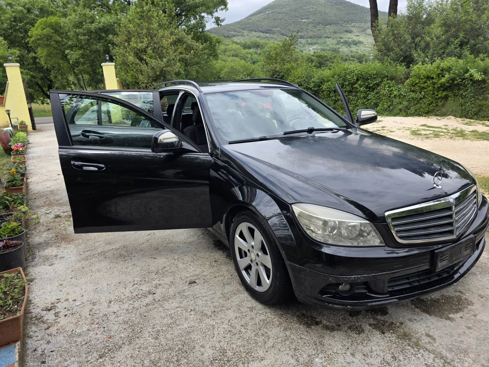 Mercedes-Benz C 220, снимка 13 - Автомобили и джипове - 55629369