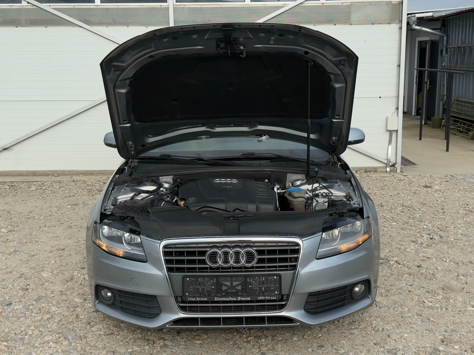 Audi A4 2.0 TDI Автоматик/Климатроник/Собствен лизинг, снимка 15 - Автомобили и джипове - 55571461
