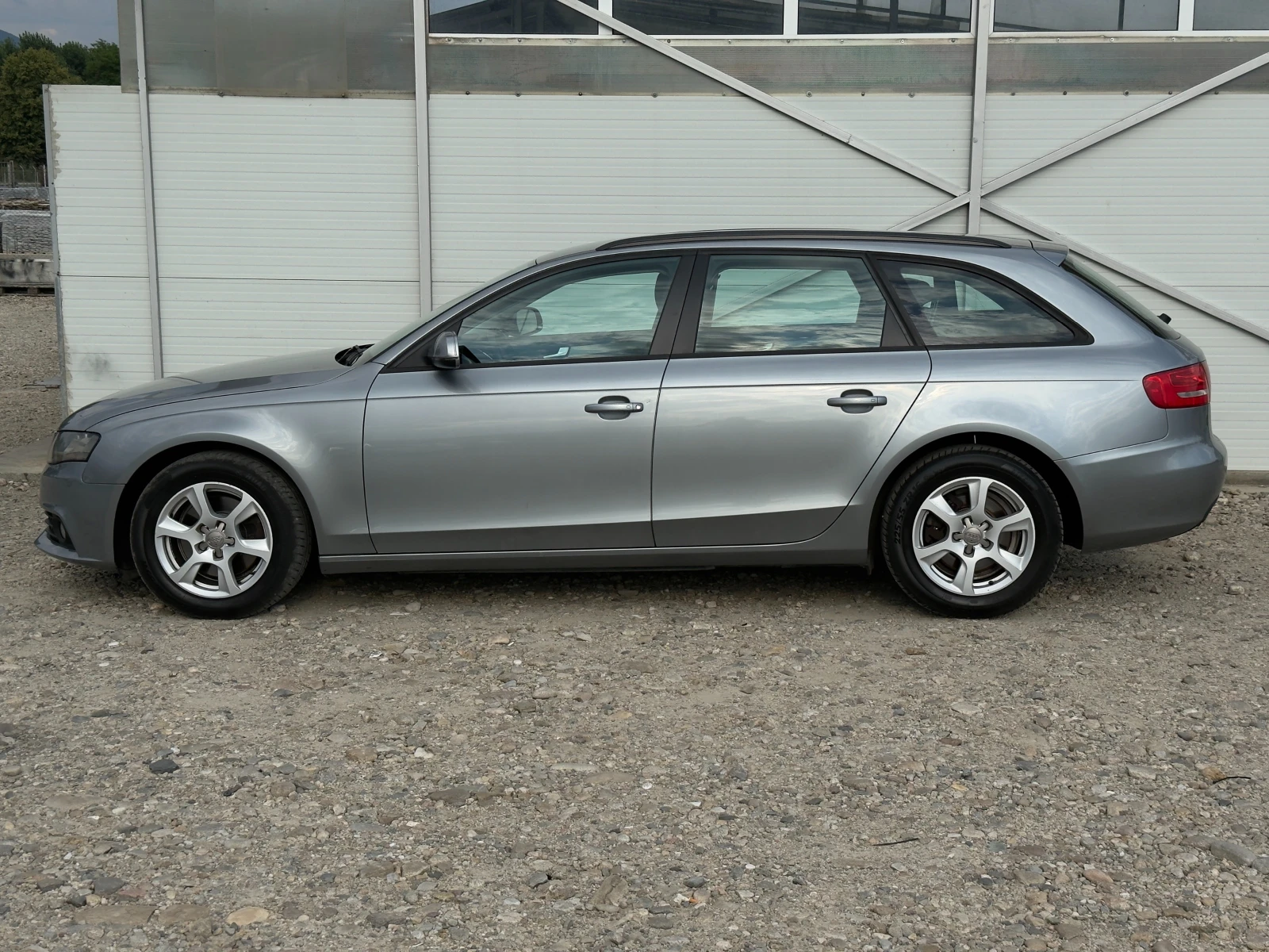 Audi A4 2.0 TDI Автоматик/Климатроник/Собствен лизинг, снимка 7 - Автомобили и джипове - 55571461