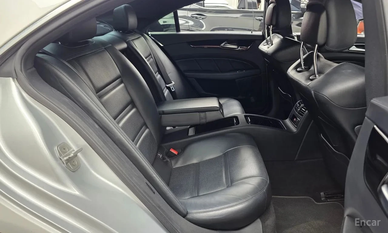 Mercedes-Benz CLS * CLS63 AMG * ЦЕНА ДО БГ, снимка 12 - Автомобили и джипове - 55822596