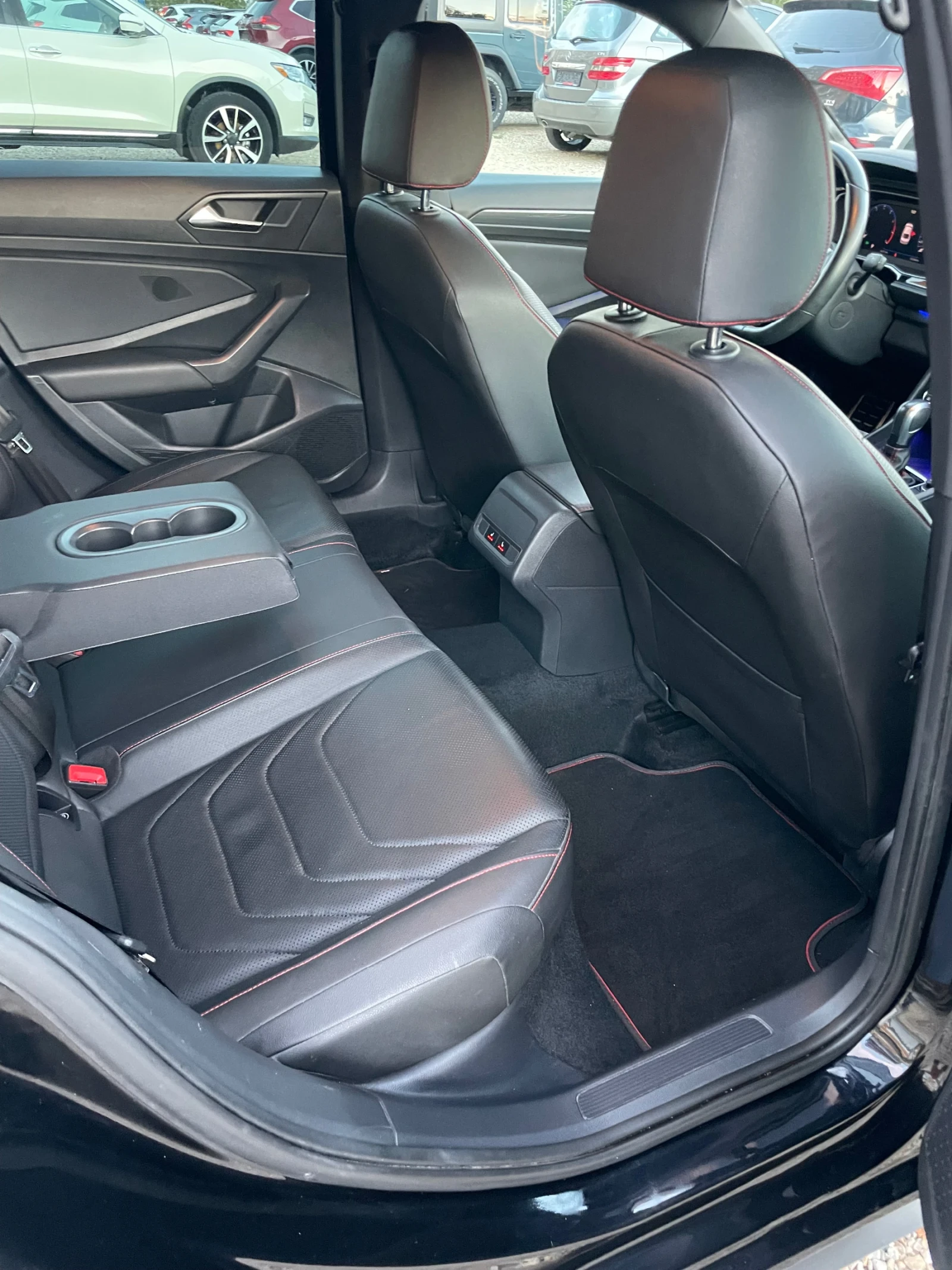 VW Passat JETTA-FACE/2.0i-GTI= GLI/105x-km/УНИКАТ-КАТО НОВА, снимка 15 - Автомобили и джипове - 56081078